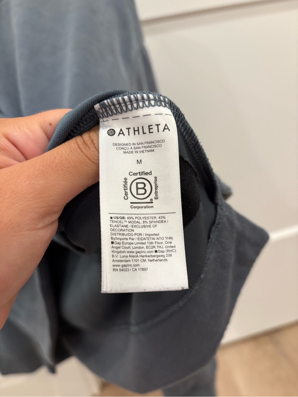 Athleta Seasoft Crewneck Sweatshirt Size Medium - Picture 3 of 8